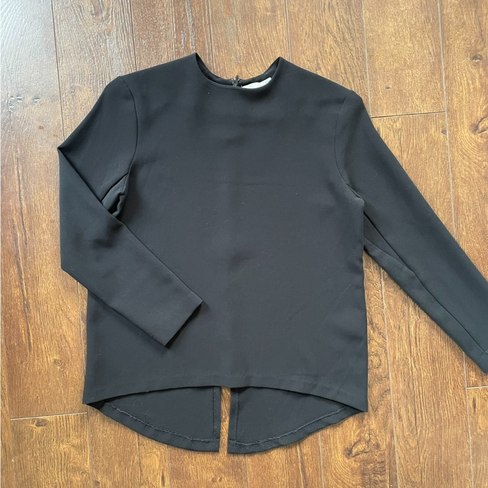 Oak + Fort NWT Slit Back Blouse Top Shirt. Black. XS